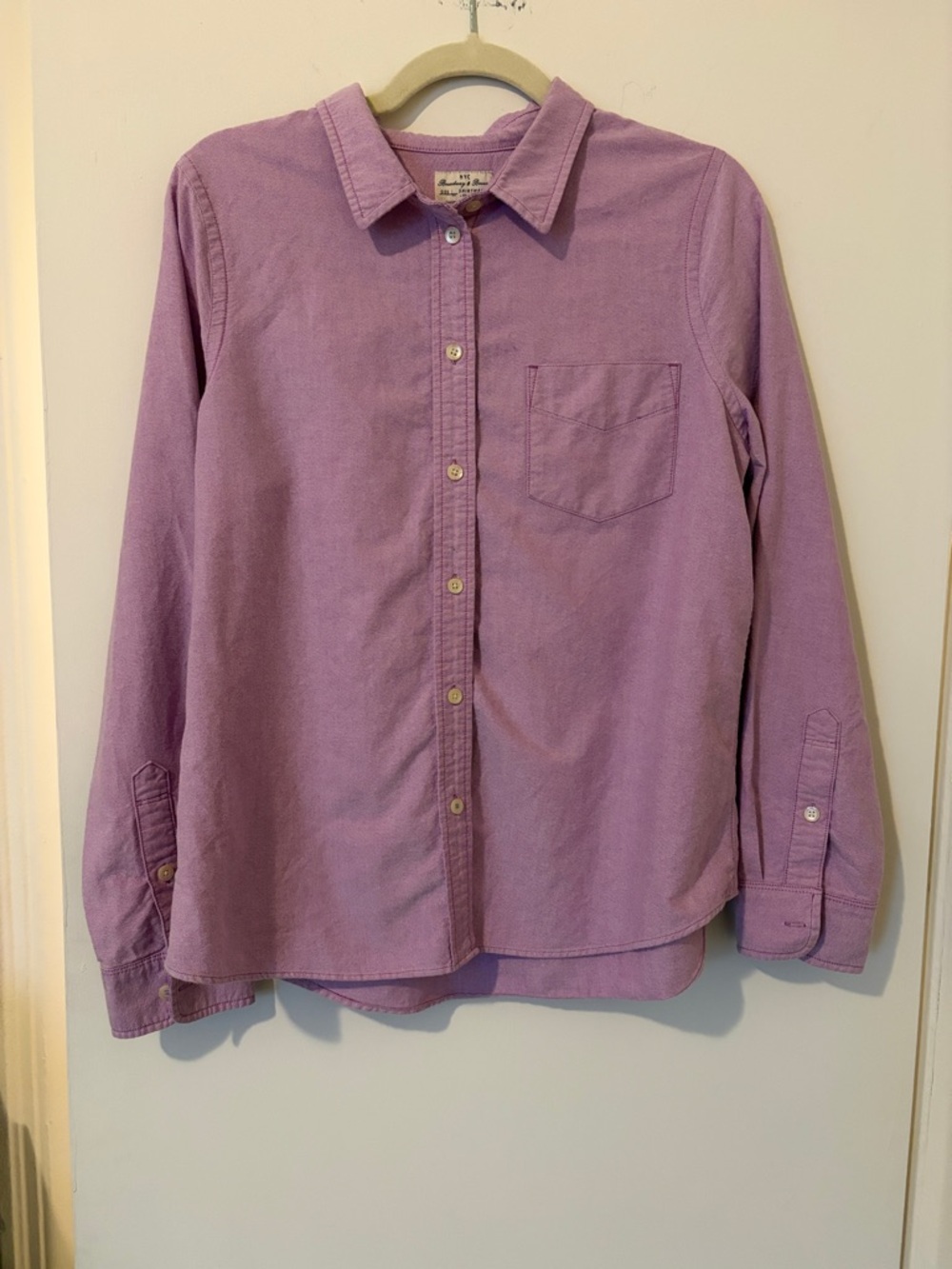 Lilac/Lavendar Size L Button-Up Shirt